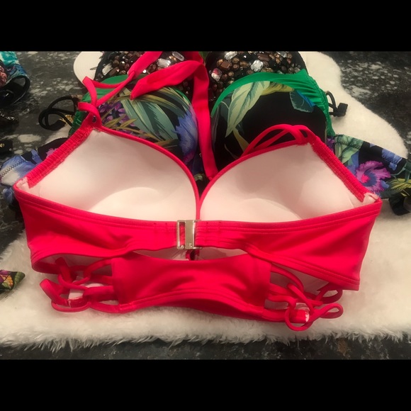 ALL I have in VS bombshell bikini tops SIZE: 34 D - Picture 7 of 8
